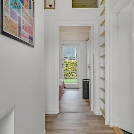 펜션 Three-bedroom Holiday In