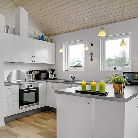 펜션 Three-bedroom Holiday In Hals